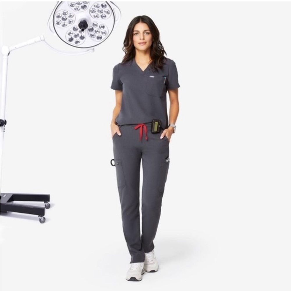 Figs Limited Edition Charcoal Gray Catarina Top and Kade Cargo Pant Size Small